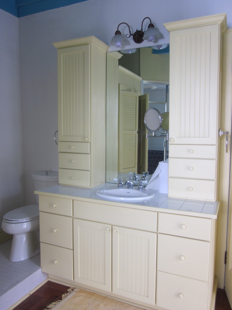 Mary_Plantation_House_Upstairs_Interior_Bathroom_Sink_Cabinet