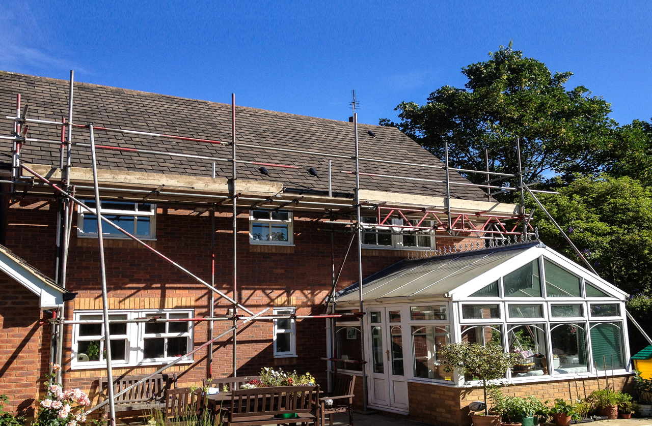 When we should use scaffolds instead of ladders